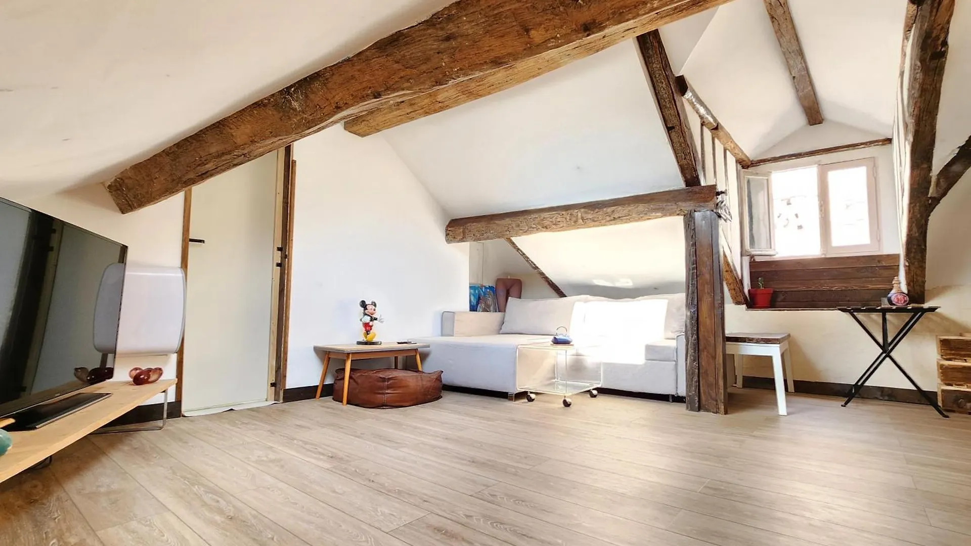 View Eiffel Tower Apartment Paris